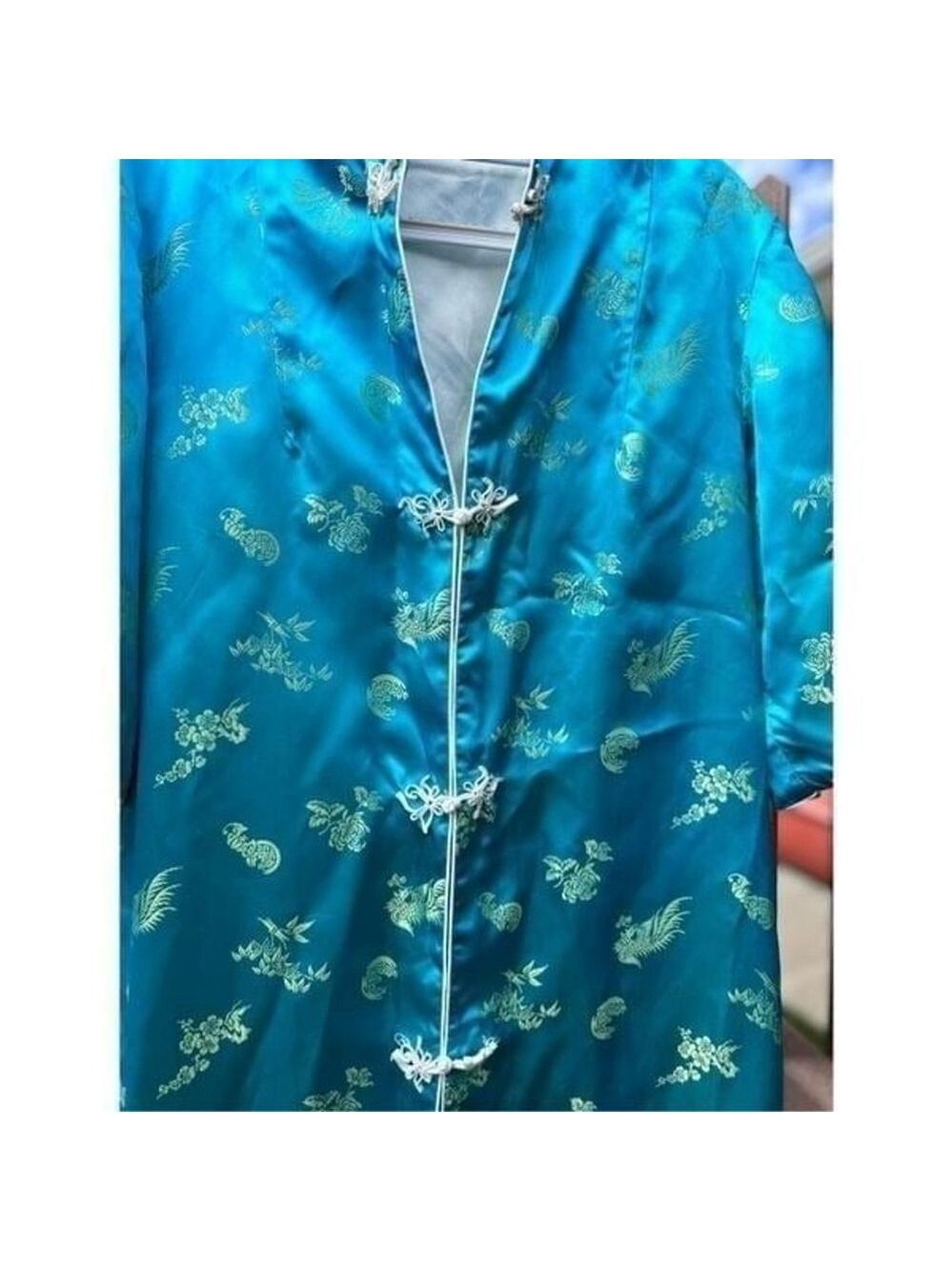 Cheongsam dress shiny silky blue med Hong Kong ornate gold embroidery white sati - Picture 2 of 12
